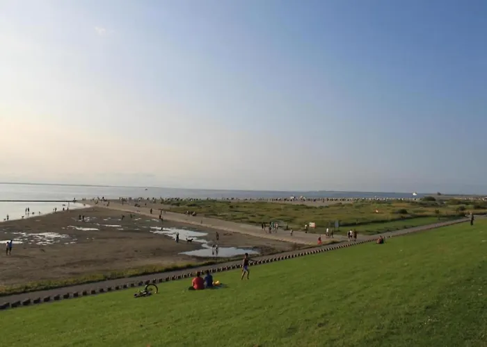 بيت للعطل Behind The Dike