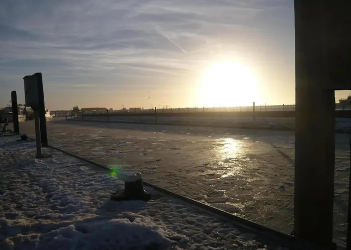 بيت للعطل Behind The Dike