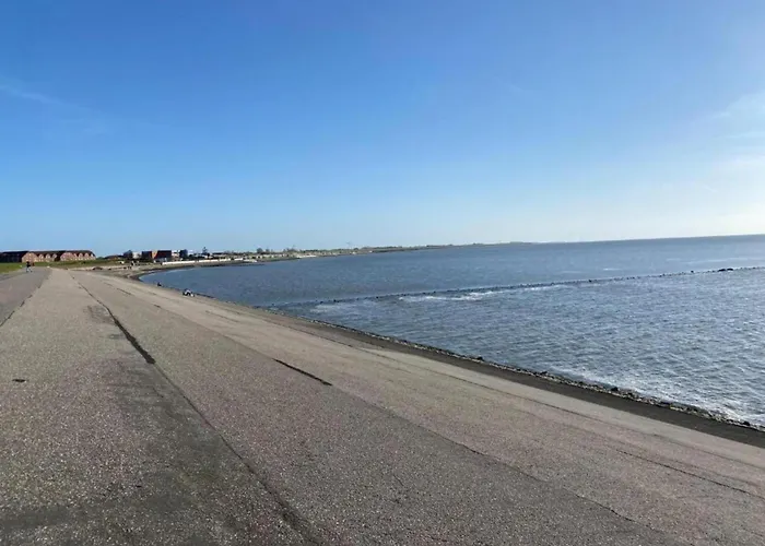 Behind The Dike بيت للعطل نورديش